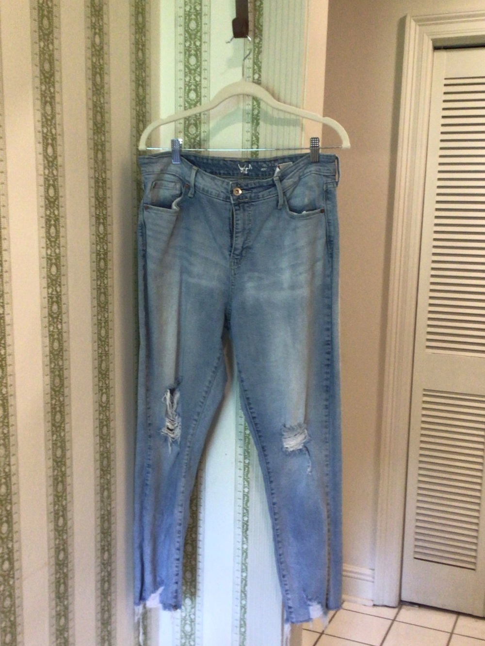 Denizen from Levi's Light Blue Distressed Skinny Jeans
